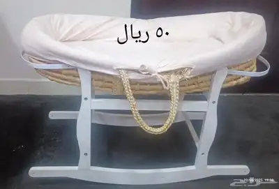 اغراض بيبي و خمس كنبات وردي 1