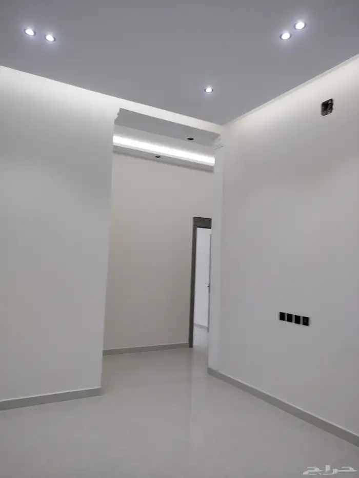 دور أرضي 20