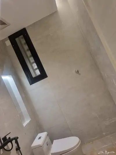 فيلا للبيع ( دور ارضي ) 3