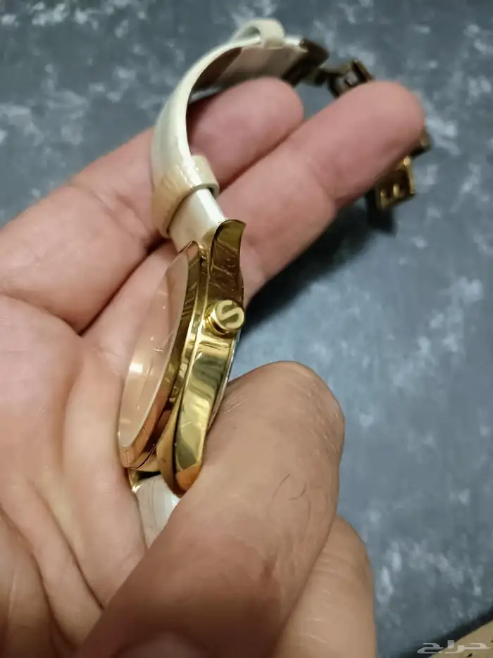 ساعة سمالتوا سويسرية 2