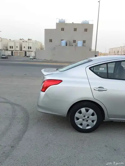 نيسان صني 2021 نظيف ممشى قليل 11