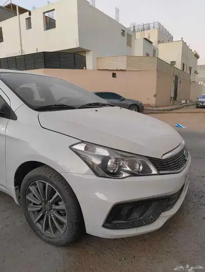 للتنازل سوزوكي سياز 2024 V4 0