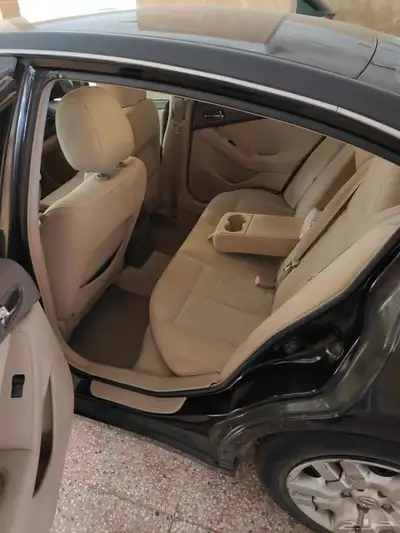 Nissan Altima 3