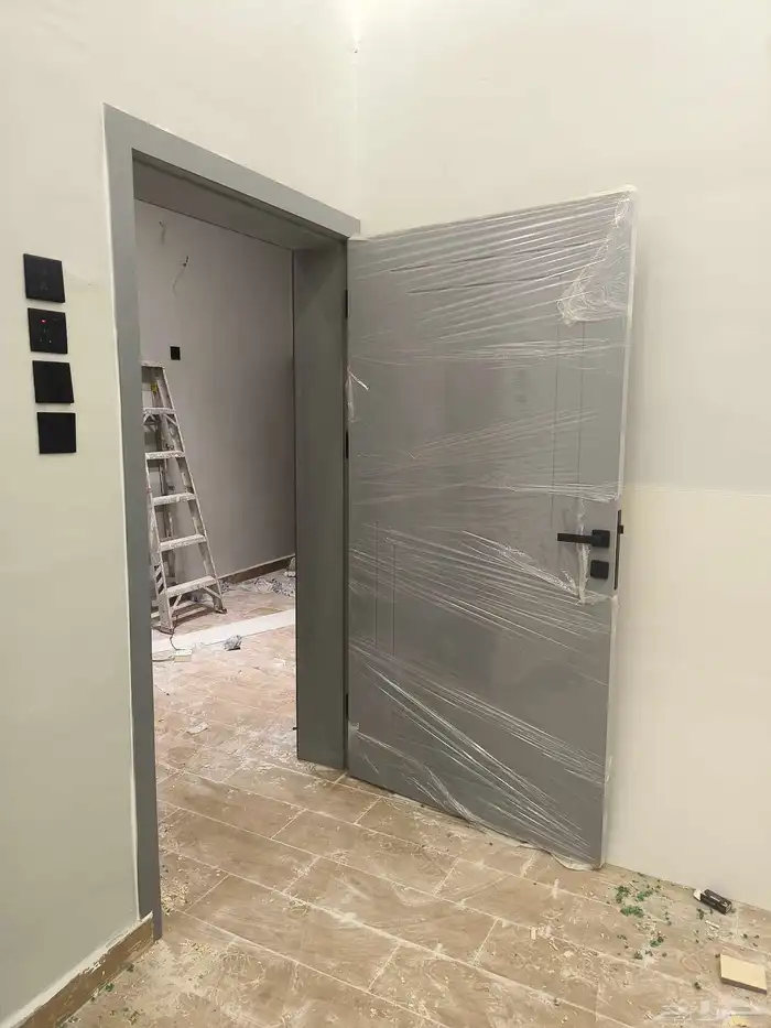 تفصيل ابواب خشب بجميع انواعها جيزان بيش العزامة الشارع العام 2