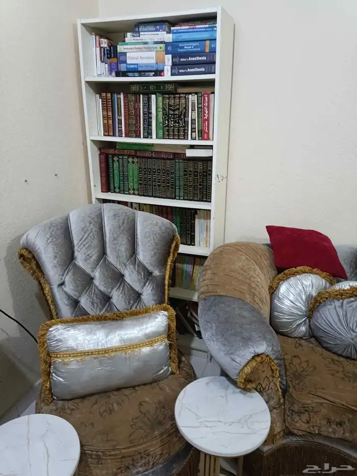 كتب دينيه بحدود 2000 كتاب قيمه للبيع لدواعي السفر ومكتبااتته 0