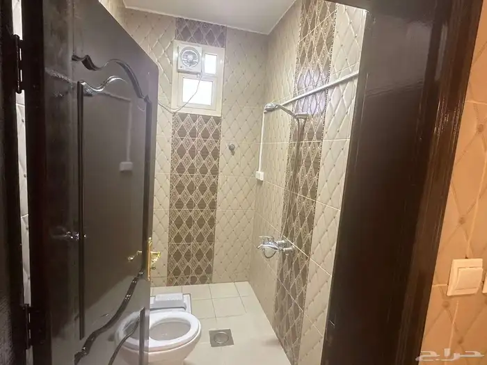 شقة خمس غرف للايجار السنوي 4
