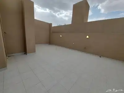 للبيع فله دروف دور ثاني مع ملحق بحوش وسطح مدخل خاص 23
