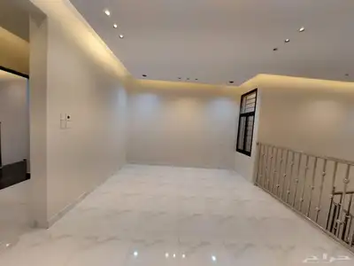للبيع فله دروف دور ثاني مع ملحق بحوش وسطح مدخل خاص 22