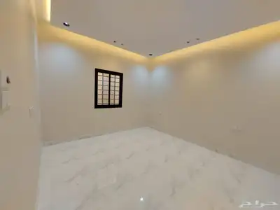 للبيع فله دروف دور ثاني مع ملحق بحوش وسطح مدخل خاص 20