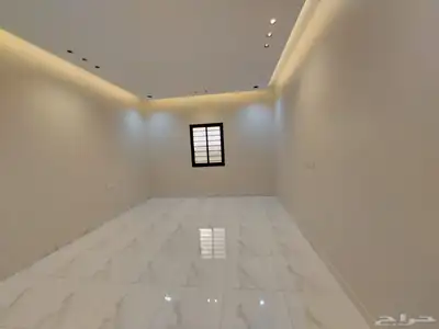 للبيع فله دروف دور ثاني مع ملحق بحوش وسطح مدخل خاص 15