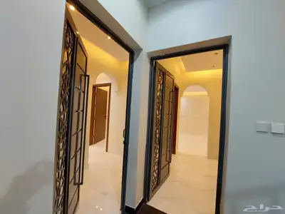 للبيع فله دروف دور ثاني مع ملحق بحوش وسطح مدخل خاص 4
