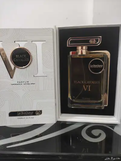 عطر كافالير اسود استخدام رشات 1