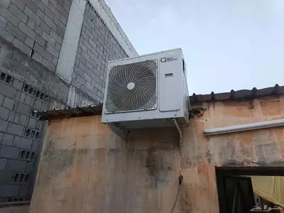 عفش للبيع ثلاجه فران 2 مكيف اسبلت 2 دبه غاز غساله دولاب 4