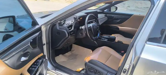 Lexus ES350 DD full option 2022 11