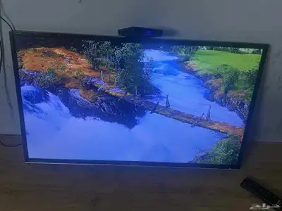 شاشه 40 بوصه عاديه ومعاها ريسيفر يشغلها سمارت 3