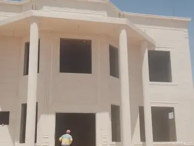 لياسةملونةبشكل الحجر الطبيعي تغنيك عن البروفايل والدهانات 1