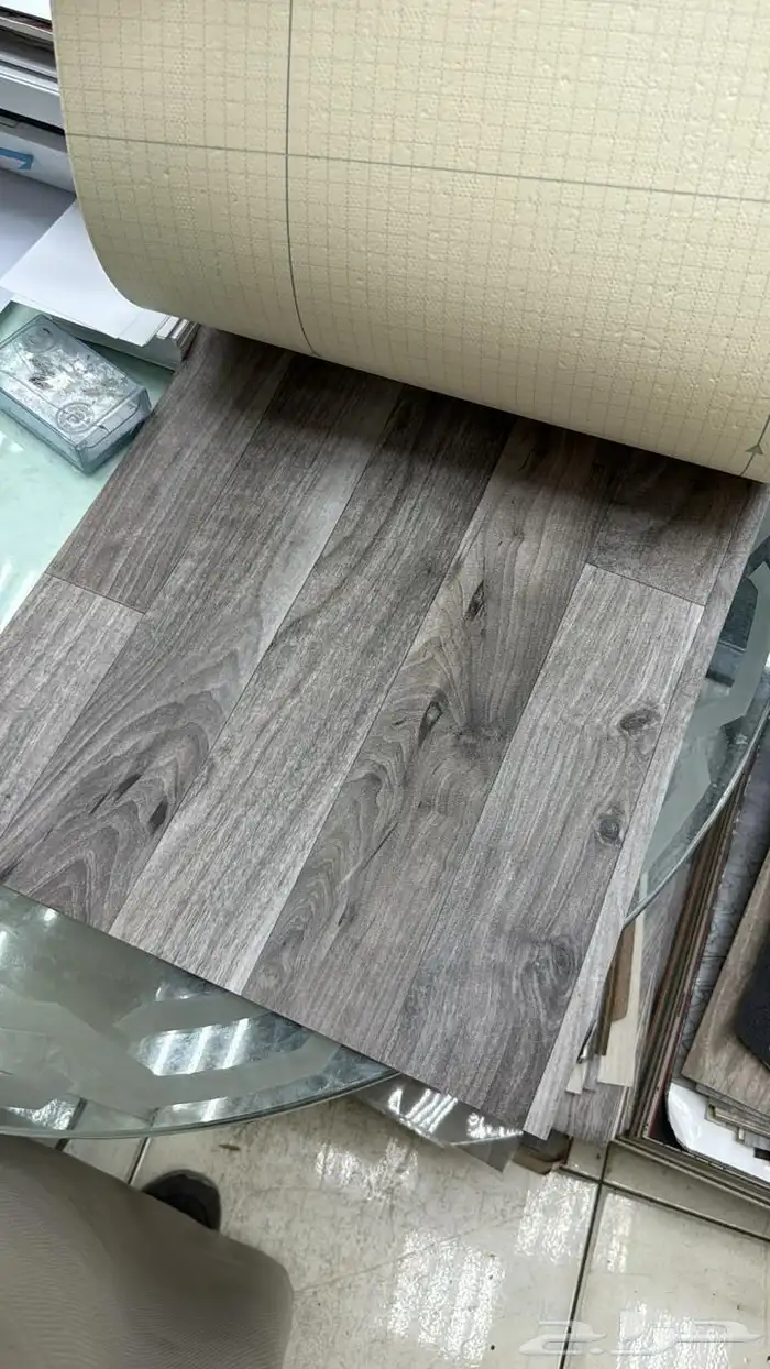 أرضيات فينيل جاهزة للتركيب شكل راق وجودة عالية 18