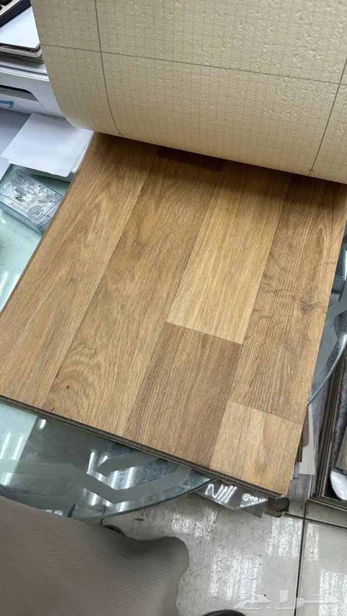 أرضيات فينيل جاهزة للتركيب شكل راق وجودة عالية 19