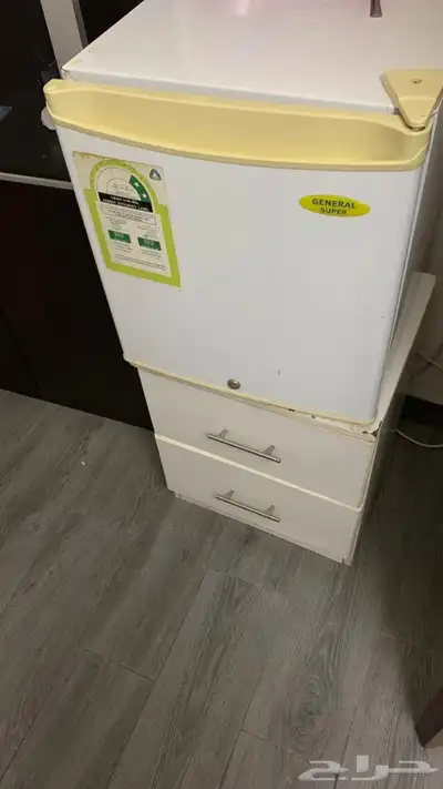 اثاث كامل للبيع 2ثلاجه 1فريزر 1مكيف اسبلت 24- 5مكيفات شباك 18