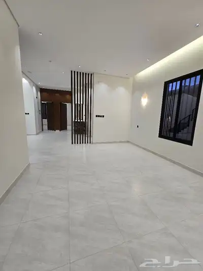 للبيع روف ارضي مع ملحق علويVIP بحوش ومدخل سياره أبها المحالة 10
