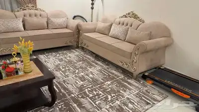 كنب للبيع اربع قطع كل قطعة تحمل ثلاثة اشخاص للبيع مع الستا 10