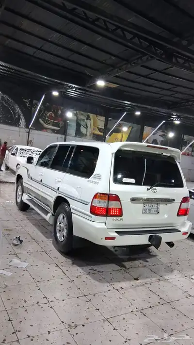 لاندكروزر جي اكس ار ليمتد فل كامل 29