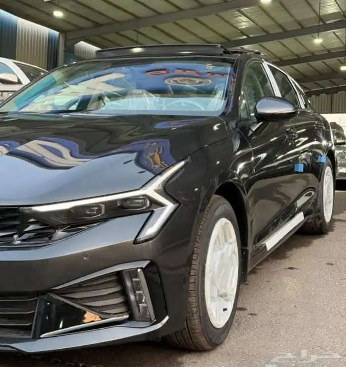 كيا K5 ستاندر مطور بانوراما موديل 2025 8