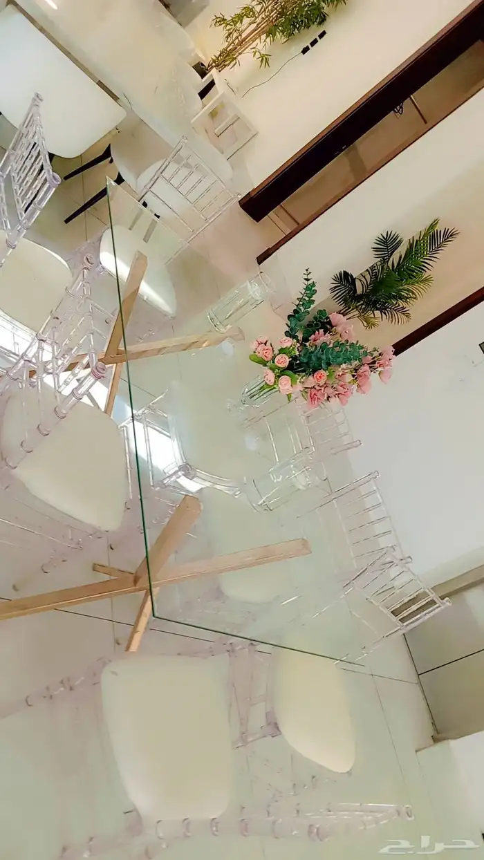 تاجير كراسي شفاف وطاولات قزاز مع التنسيق 2