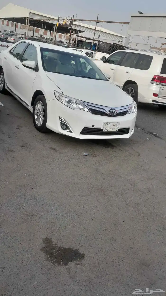 كامري 2014 لون ابيض 0