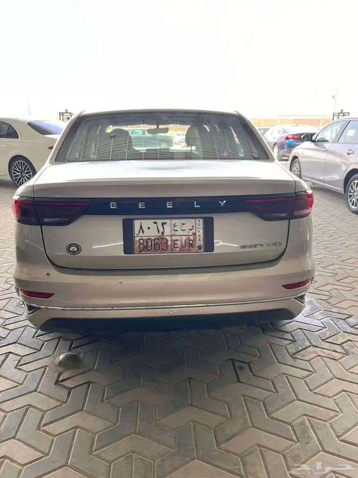 جيلي امجيراند موديل 2023 استاندر 4