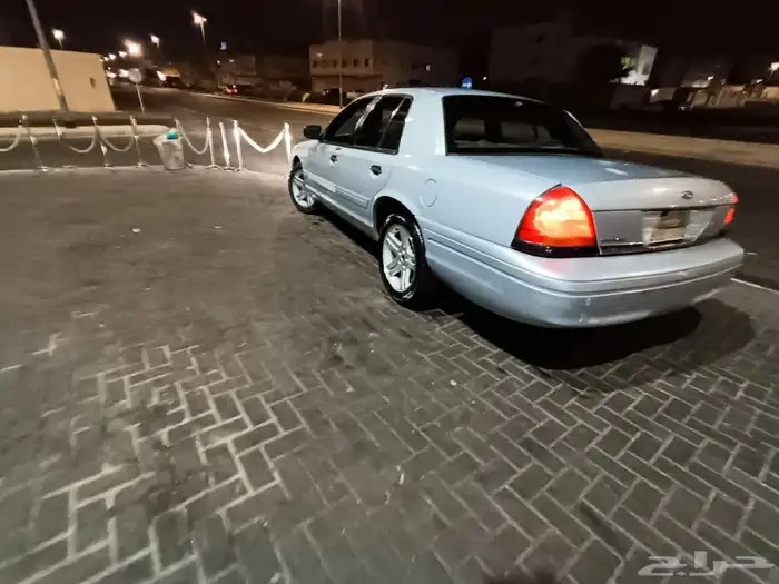 فورد فيكتوريا 2002 4