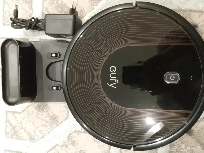 مكنسة روبوتية ذكية من Eufy طراز RoboVac 30C 1