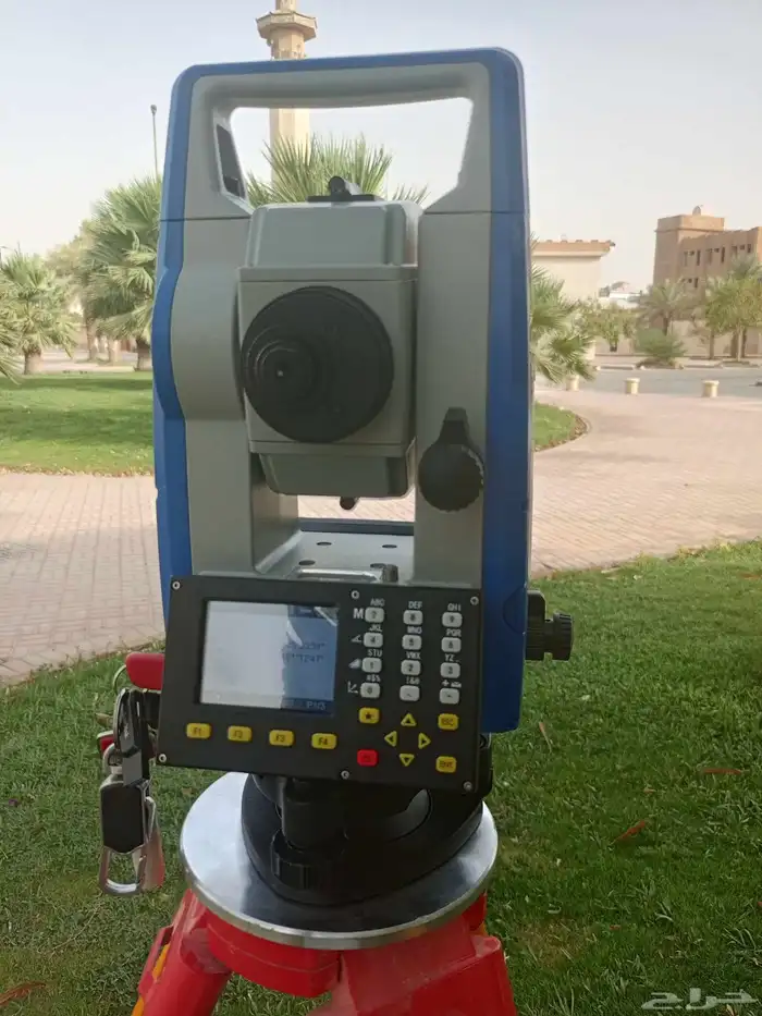 جهاز ال TOTAL STATION 1