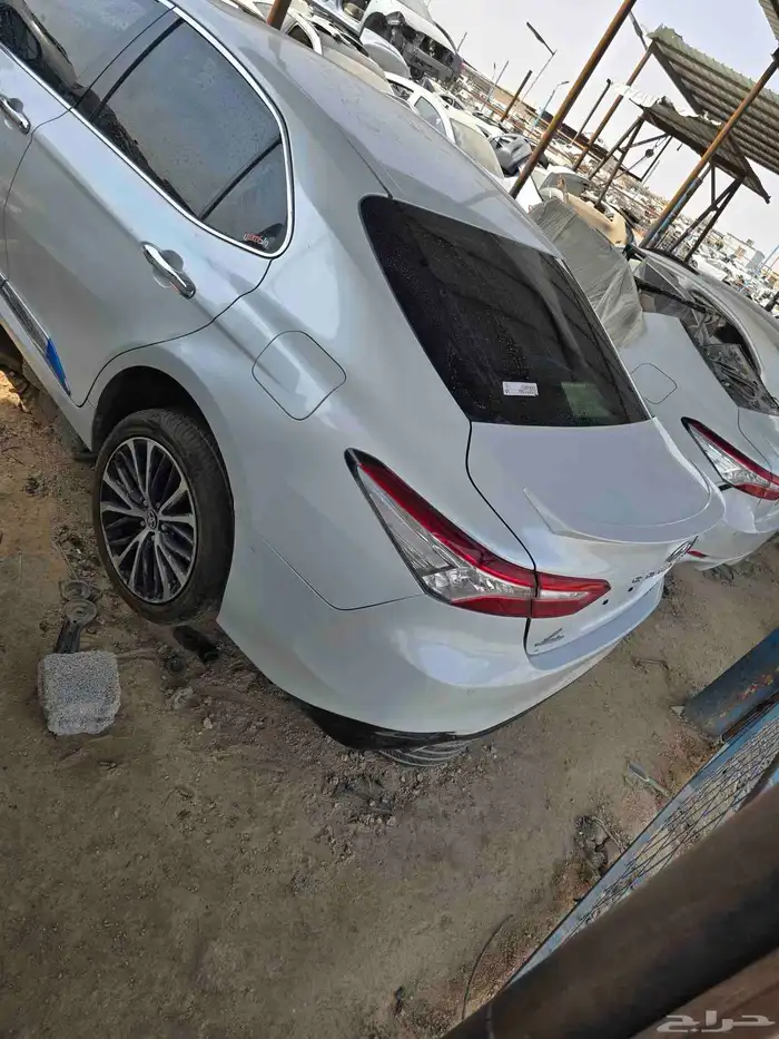 تشليح لبيع قطع غيار كامري هايبرد من موديل 2018 الى 2025 5