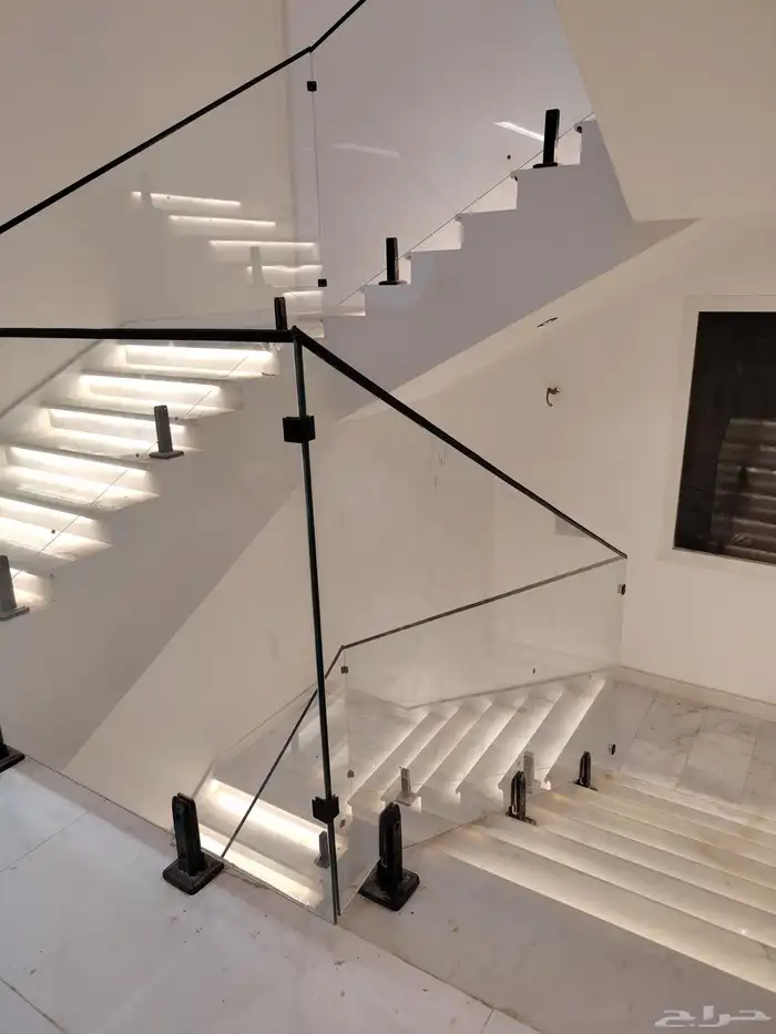 درابزين استيل تايواني304 مع زجاج ضدالصداء والعوامل الطبيعيه 2