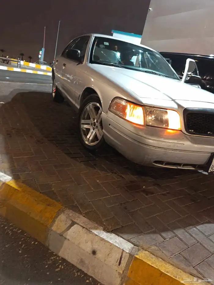 فورد فيكتوريا 2002 0