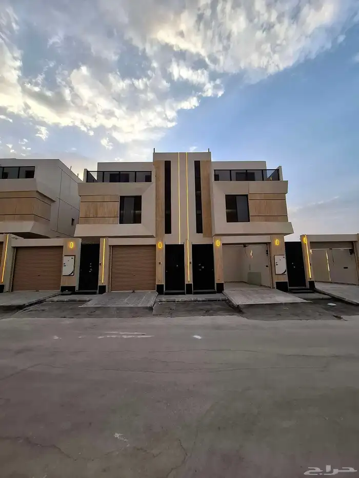 ادوار للبيع حي بدر على طريق الإمام مسلم 680 0
