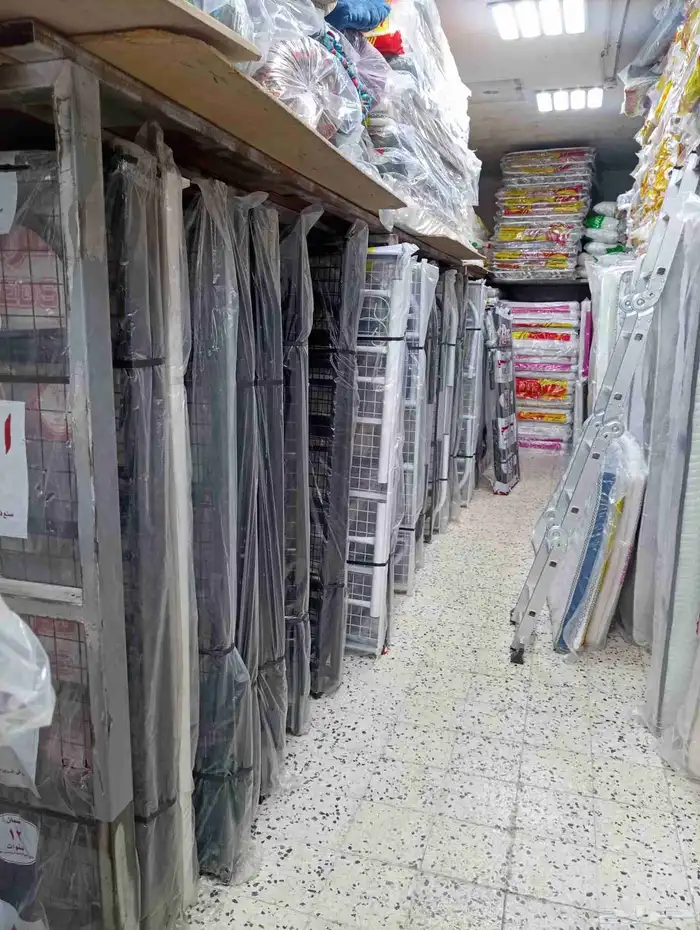 أسره حديد وسراير خشب ومراتب ومفارش وبطانيات ومخدات 4