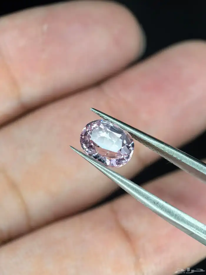 حجر سبيل وردي طبيعي مفحوص بشهادة مختبر 1