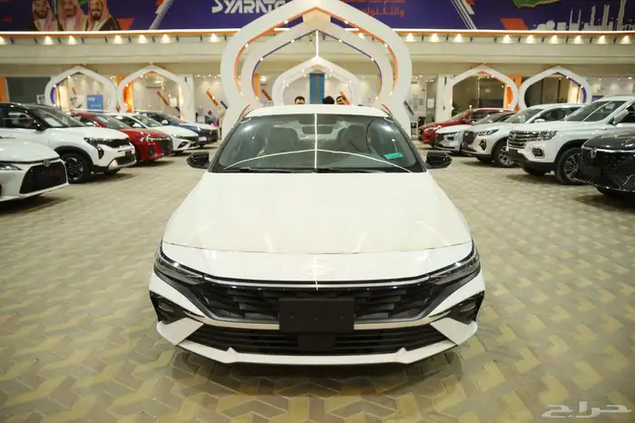 النترا اسمارت محرك 2.0 ابيض سقف اسود 2025 0