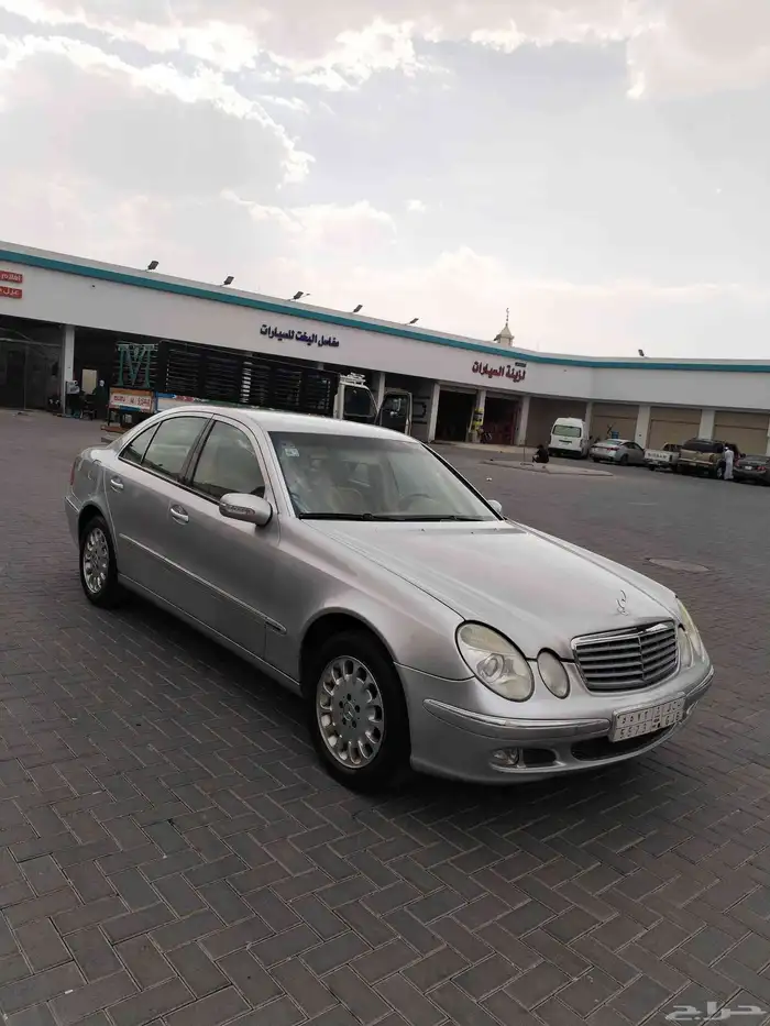 مرسيدس E240 الموديل 2004 5