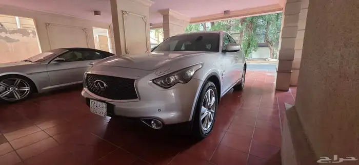 إنفنتي QX70 2015 بحالة الوكالة 0