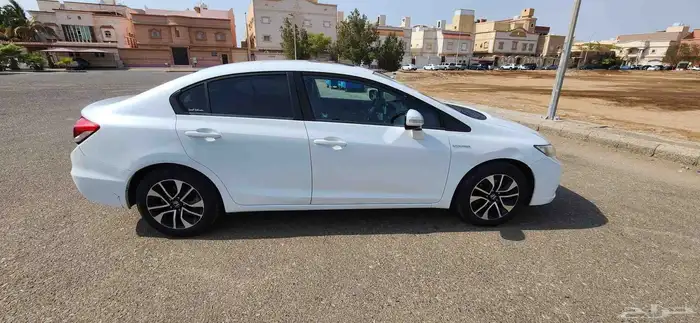 سيارة سيفك موديل 2013 فل كامل مخمل 4