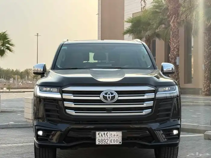 جيب لاندكروزر 2023 ديزل 6
