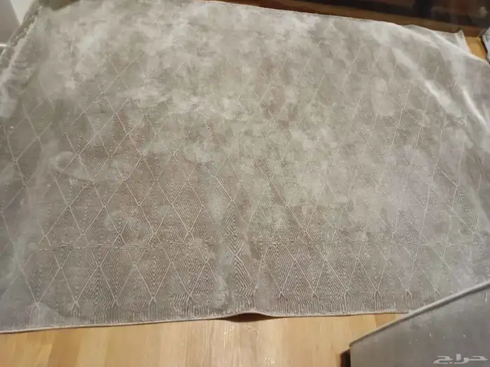 كنب امريكي مفرد قطعه واحده بحاله ممتازة. سمك زينه مع الحو 4