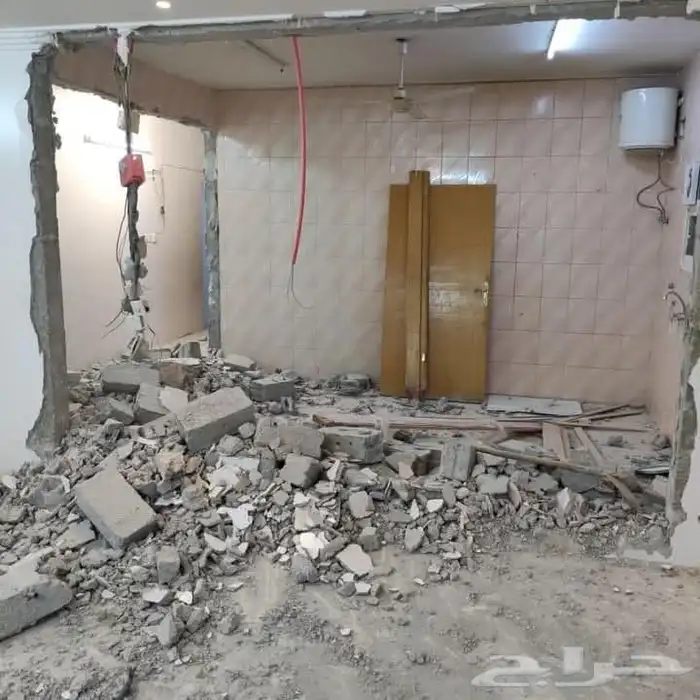 السلام عليكم ورحمه الله وبركاته تكسير جدار رخام سيراميك 2