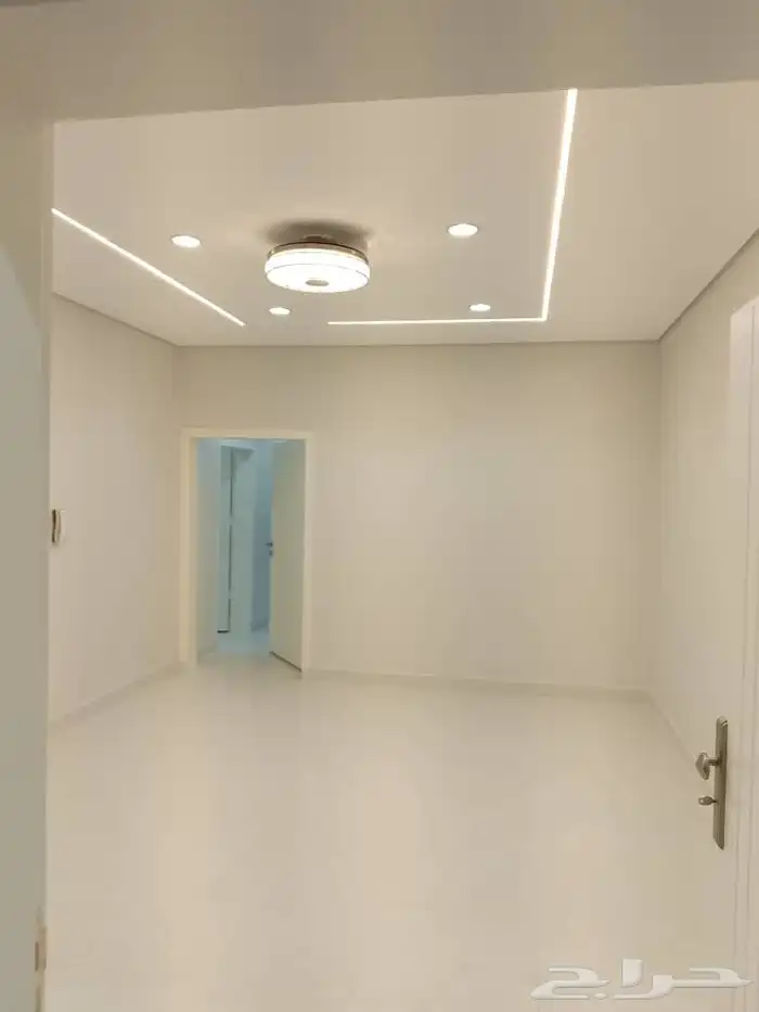 الجموم شقة في الغزيات مع سطح مستقل 1