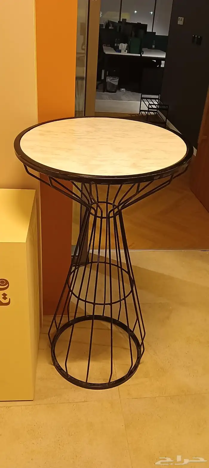 تاجير كنب في اي بي 1