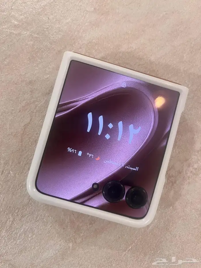 Motorola flip 50 ultra النسخة الخاصة 5