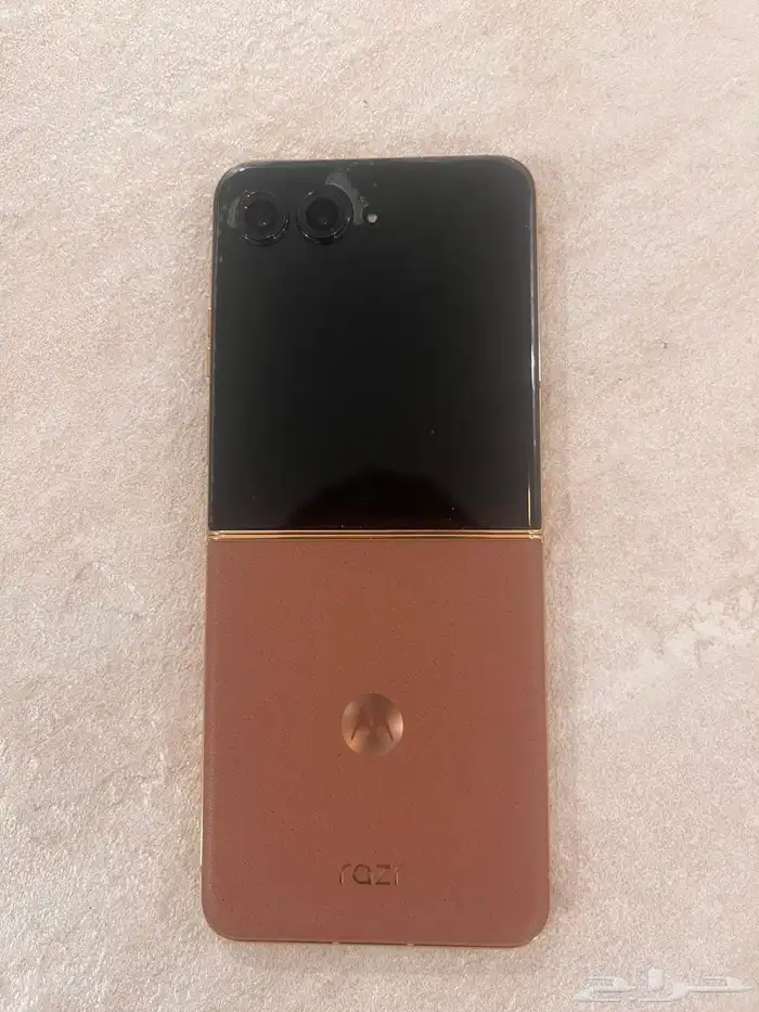 Motorola flip 50 ultra النسخة الخاصة 4